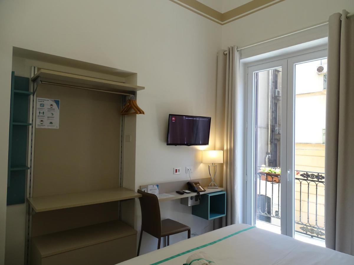 Le Quattro Stagioni - Rooms & Suites パレルモ エクステリア 写真