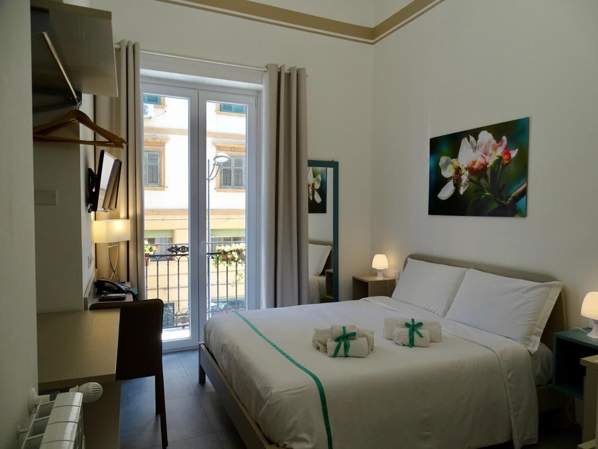 Le Quattro Stagioni - Rooms & Suites パレルモ エクステリア 写真